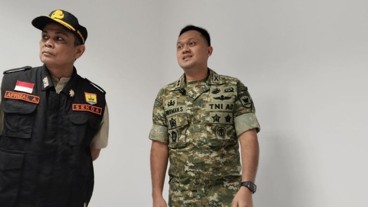 Komando Distrik Militer (Kodim) 0308/Pariaman telah menyelesaikan pembangunan lima Jembatan Darurat Kodim Pariaman pascabencana hidrometeorologi, mempercepat pemulihan mobilitas warga.