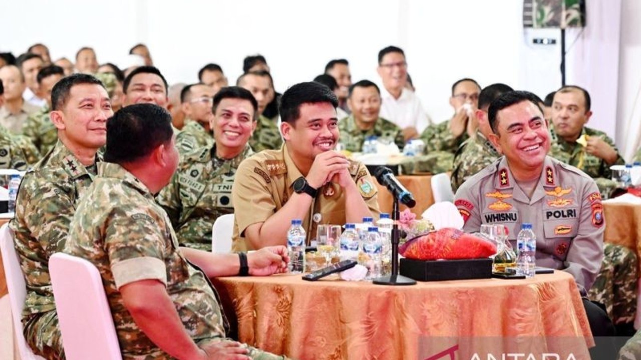 Koperasi Merah Putih resmi beroperasi, menjadi harapan baru penguatan ekonomi rakyat dari desa. Presiden Prabowo dan Gubernur Bobby Nasution tegaskan komitmen penuh. Bagaimana dampaknya terhadap kesejahteraan masyarakat?