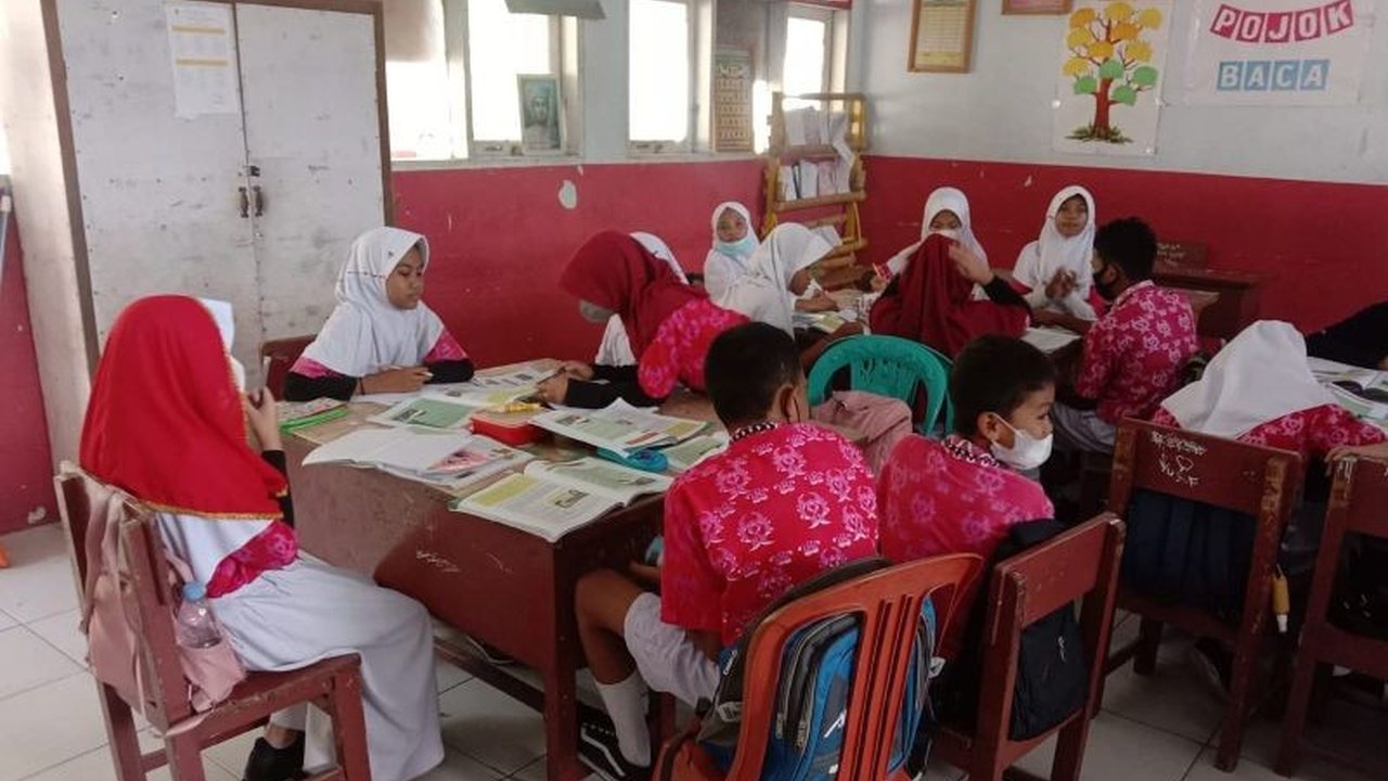 Pemerintah Kabupaten Donggala serius mewujudkan pendidikan berkelanjutan dengan menyiapkan lahan pembangunan Sekolah Nasional Terintegrasi di Banawa, diharapkan mampu mendorong pertumbuhan ekonomi lokal.