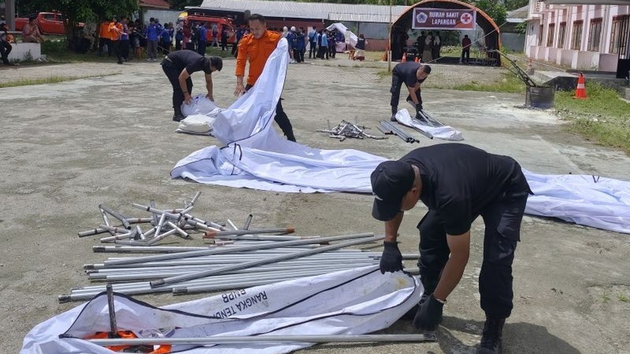 Fakultas Kedokteran UNG memperkuat Kesiapsiagaan Bencana UNG dengan simulasi manajemen darurat, melibatkan BPBD, Basarnas, dan BMKG, untuk melahirkan tenaga kesehatan muda yang tanggap menghadapi krisis kemanusiaan.