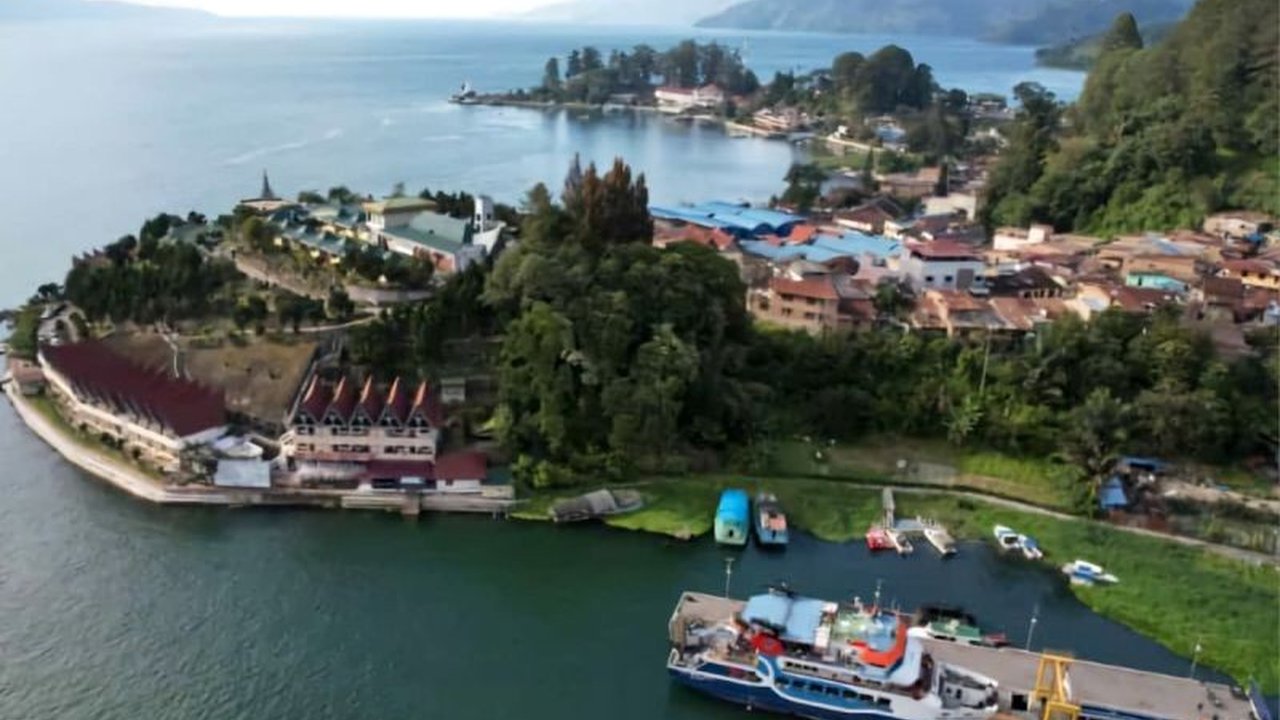ASDP perkuat layanan penyeberangan di Danau Toba, khususnya Ajibata–Ambarita, demi kelancaran mobilitas wisatawan selama libur panjang Kenaikan Isa Almasih 2026.