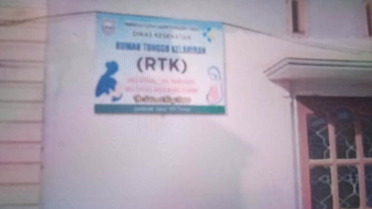 Pemerintah Kabupaten Pasaman Barat siapkan Rumah Tunggu Kelahiran (RTK) di dekat RSUD untuk ibu hamil berisiko tinggi. Inisiatif ini diharapkan memangkas jarak akses layanan kesehatan dan menekan risiko persalinan.