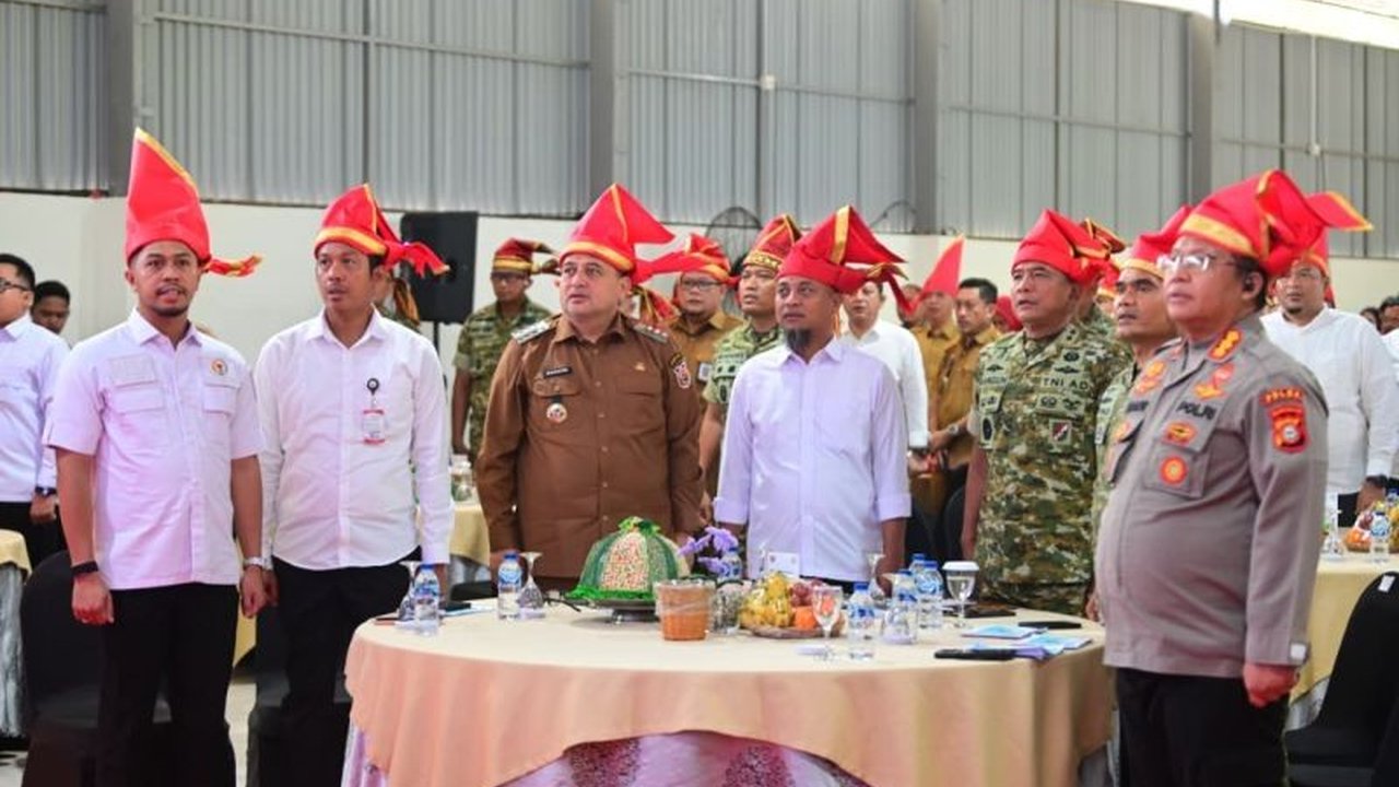 Gubernur Sulsel Andi Sudirman Sulaiman menegaskan Kopdes Merah Putih akan menjadi motor penggerak ekonomi masyarakat desa dan kelurahan di seluruh Indonesia, menyediakan kebutuhan pokok hingga membuka peluang usaha.