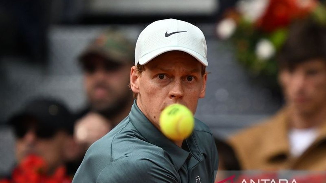 Jannik Sinner berpeluang mencetak sejarah Golden Masters di tanah kelahirannya pada final Italian Open 2026 Roma, sementara Casper Ruud mengincar gelar ATP Masters 1000 pertamanya.