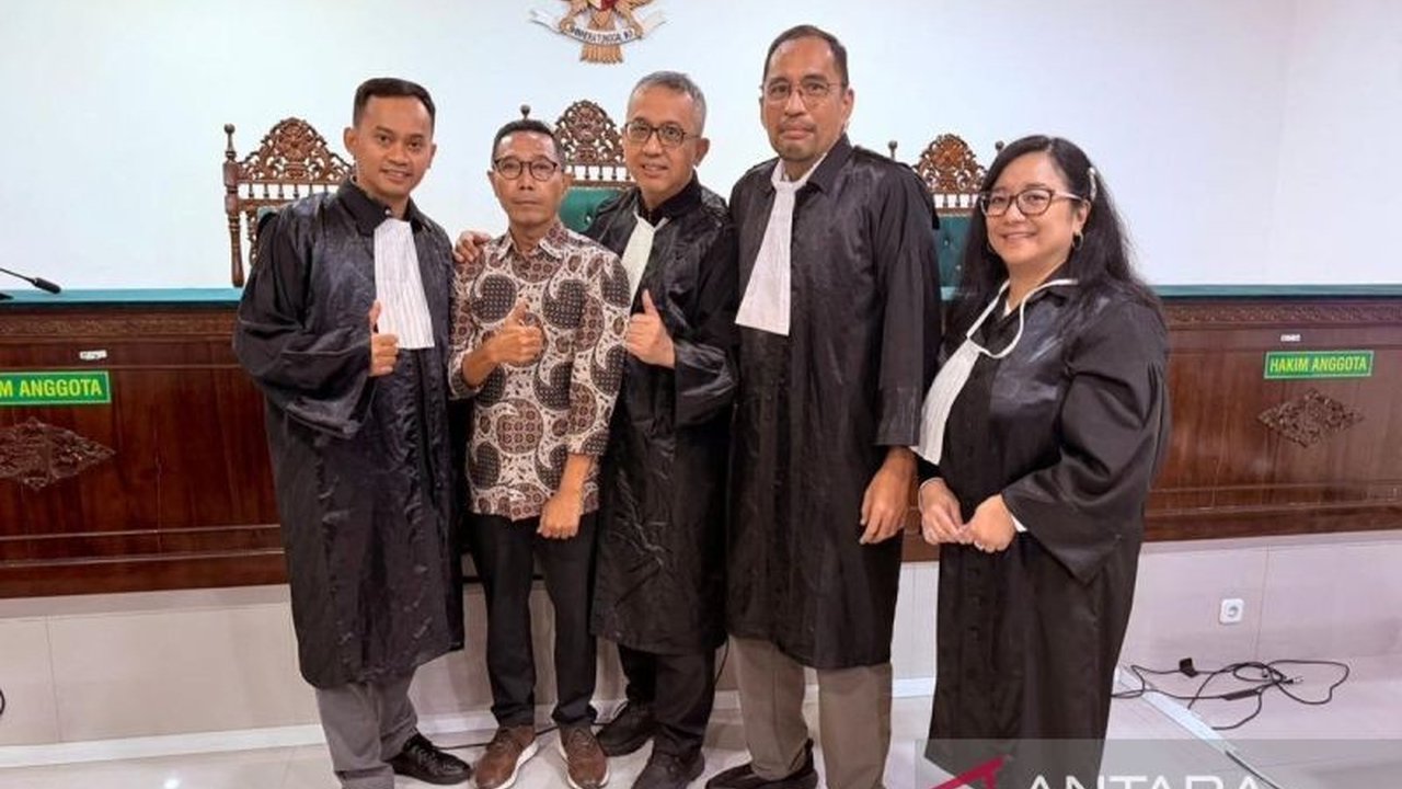 Pengacara terdakwa kasus dugaan korupsi lahan Tol Bengkulu menyambut baik putusan bebas korupsi Tol Bengkulu yang dijatuhkan majelis hakim, sementara Kejaksaan Tinggi Bengkulu menyatakan akan mengajukan kasasi.