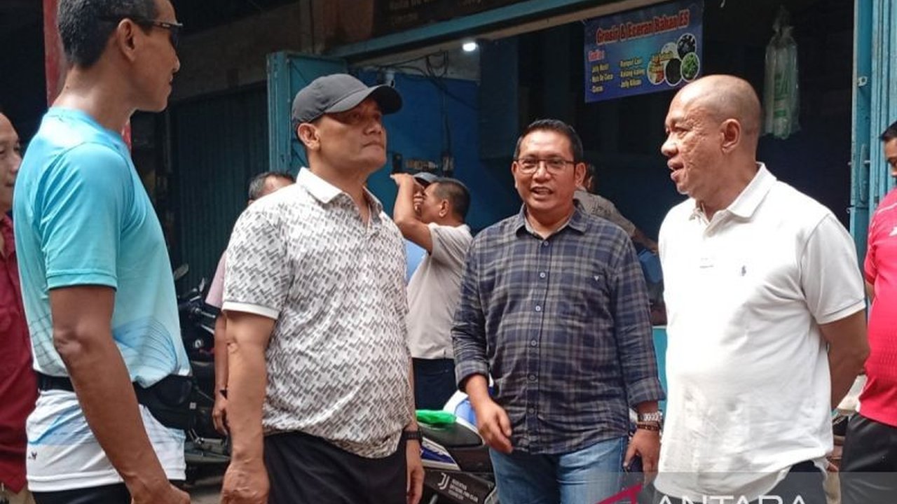 Pemerintah Provinsi Jawa Tengah siap mendukung penuh revitalisasi Pasar Wage Purwokerto. Langkah ini bertujuan menjadikan pasar tradisional lebih tertata, aman, dan nyaman, serta menarik perhatian pembaca pada komitmen daerah.