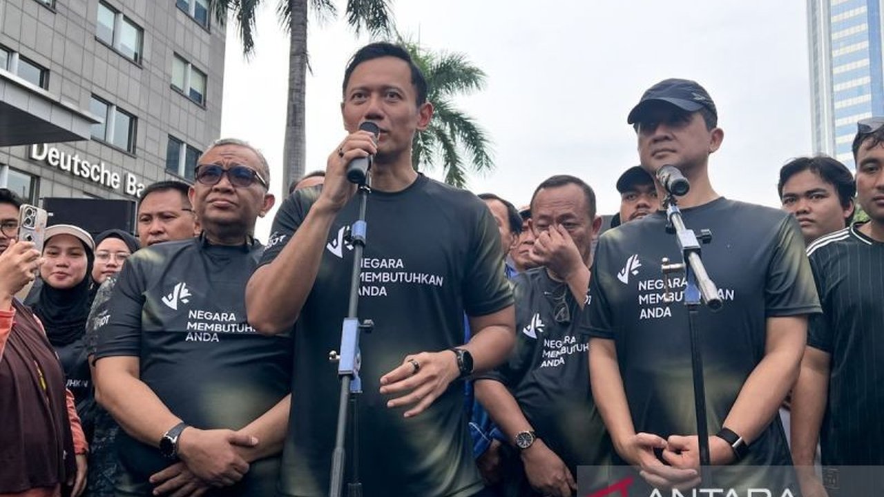 Menteri Koordinator Bidang Infrastruktur dan Pembangunan Kewilayahan AHY bersama Menteri Transmigrasi mengajak generasi muda berpartisipasi aktif dalam Ekspedisi Patriot Pembangunan Daerah untuk memajukan kawasan transmigrasi melalui riset dan pengabdian.