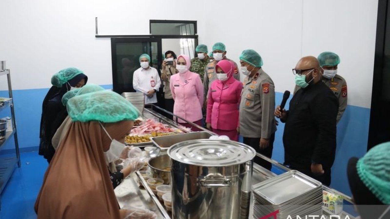 Polda Banten Dukung Program MBG dengan membangun 70 Satuan Pelayanan Pemenuhan Gizi (SPPG) di Banten, menargetkan ratusan ribu penerima manfaat dan menekan angka stunting.
