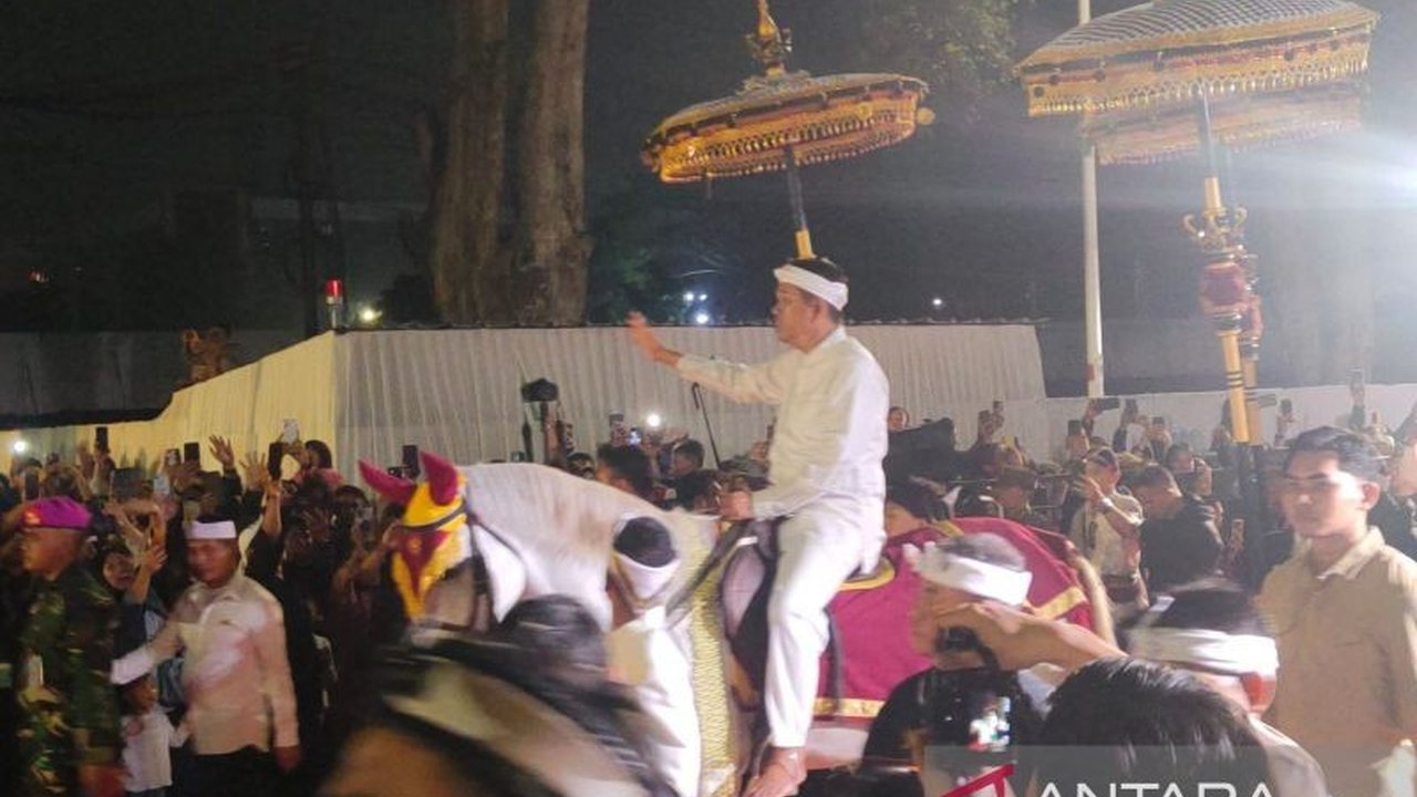 Pemerintah Provinsi Jawa Barat menegaskan perayaan Hari Tatar Sunda murni untuk mengangkat sejarah dan budaya, bukan usaha mengganti nama Jawa Barat seperti isu yang beredar.