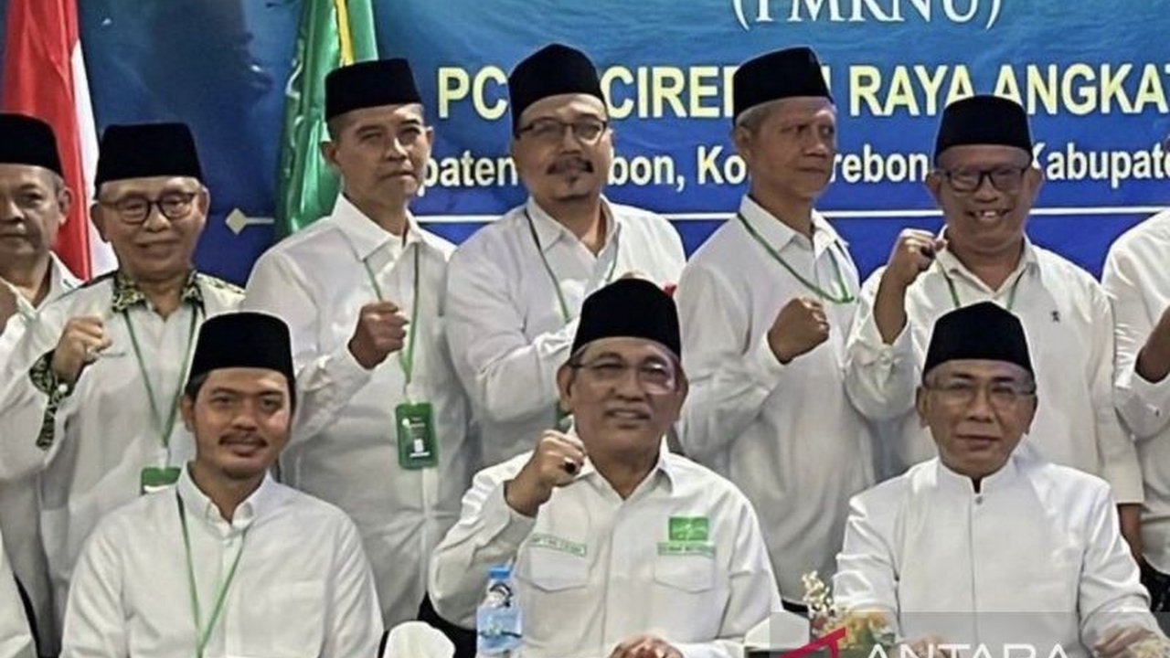 Menjelang Muktamar ke-35, kehadiran kiai muda berpengaruh dalam Pendidikan Menengah Kepemimpinan Nahdlatul Ulama (PMK-NU) menandakan era baru Regenerasi NU yang menjanjikan kontribusi nyata bagi organisasi dan bangsa.