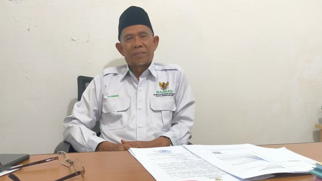 Program Balai Ternak Baznas Singkawang berhasil meningkatkan ekonomi masyarakat di Singkawang Utara melalui pembinaan peternak kambing berbasis zakat, membangun kemandirian warga dan mendukung ketahanan pangan.