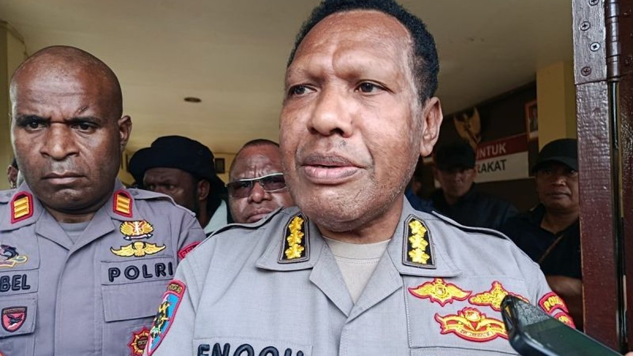 Polda Papua mengirimkan 300 personel Brimob untuk memperkuat Pengamanan Wamena, Kabupaten Jayawijaya, guna memulihkan situasi kamtibmas pascaperang antarsuku dan memastikan stabilitas di wilayah tersebut.