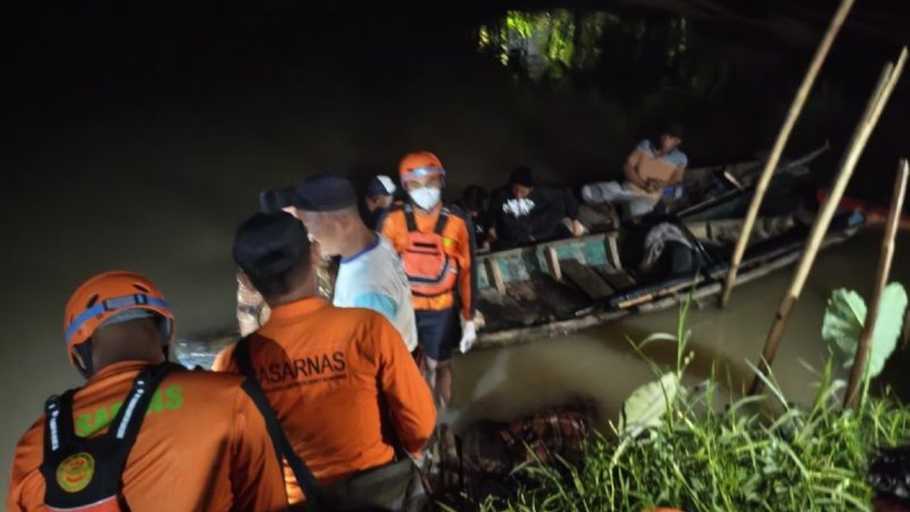 Setelah tiga hari pencarian intensif, tim SAR gabungan berhasil mengevakuasi remaja 15 tahun yang hanyut di Sungai Sei Belawan, Deli Serdang, dalam kondisi meninggal dunia.