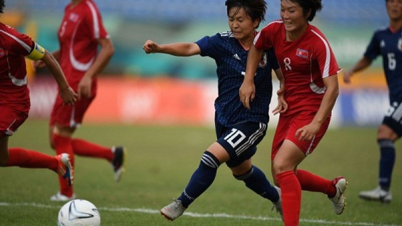 Antusiasme tinggi menyelimuti laga semifinal Liga Champions Wanita Asia (AWCL) antara Nae Gohyang (Korut) dan Suwon FC Women (Korsel), dengan tiket semifinal AWCL Korea ludes terjual dalam hitungan jam.