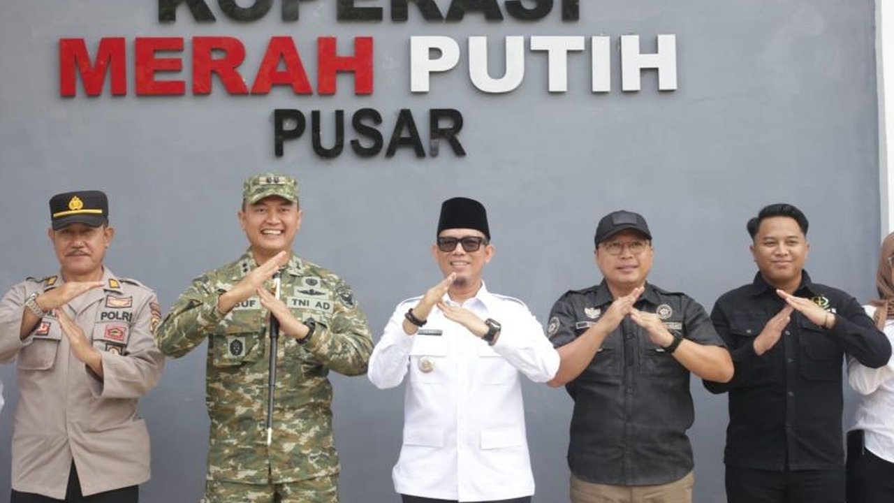 Koperasi Merah Putih Desa Pusar di OKU kini resmi beroperasi, menjadi solusi strategis pemerataan ekonomi dan peningkatan kesejahteraan masyarakat lokal. Simak dampaknya!