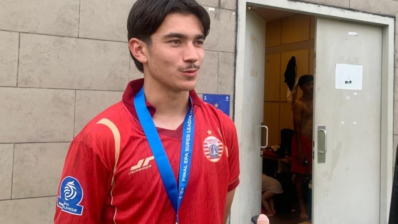 Pemain Persija U20, Theo Leeming, dipanggil mengikuti pemusatan latihan timnas U19 Indonesia di Yogyakarta. Ia bersemangat menatap Kejuaraan ASEAN U19 2026 di Medan.