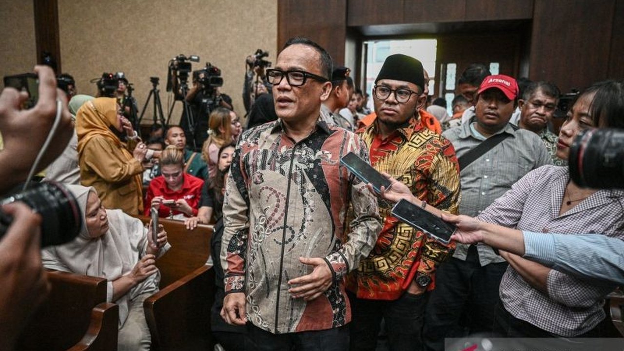 Eks Wakil Menteri Ketenagakerjaan, Immanuel Ebenezer, menyesali jabatannya setelah menghadapi tuntutan berat dalam kasus korupsi K3. Simak detail tuntutan jaksa yang 
