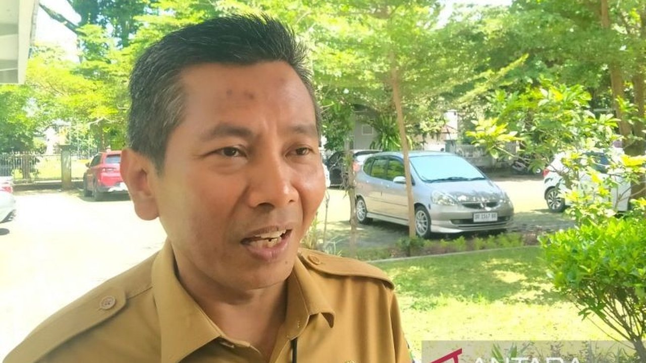 Pemprov NTB menerapkan efisiensi anggaran NTB, pangkas biaya perjalanan dinas, imbas penurunan Dana Bagi Hasil (DBH) tambang dari PT AMNT yang signifikan. Langkah ini krusial menjaga fiskal daerah.