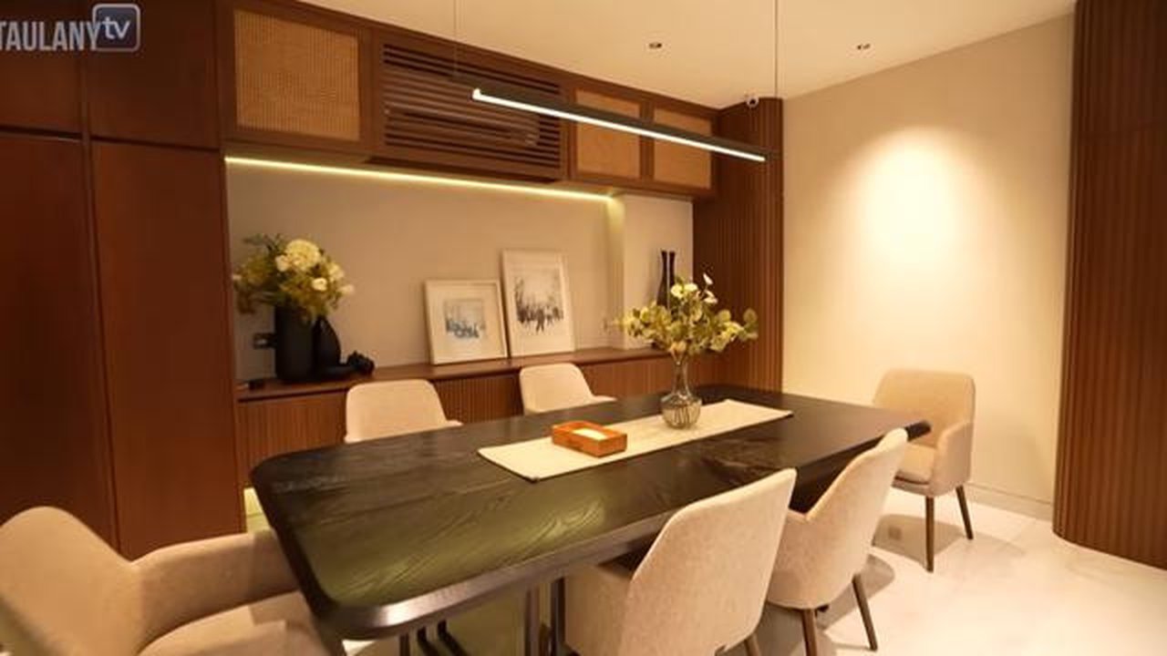 Potret Dapur dan Meja Makan di Rumah Mona Ratuliu dan Indra Brasco (YouTube/Taulany TV)