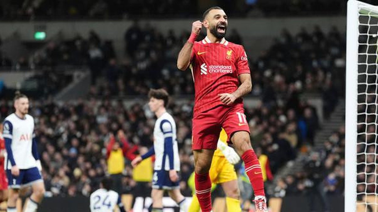 Mo Salah jadi bintang saat membawa Liverpool menaklukkan Tottenham Hotspur pada laga pekan ke-17 Premier League 2024/2025 di Tottenham Hotspur Stadium pada Minggu (22/12/2024). Pada laga ini,