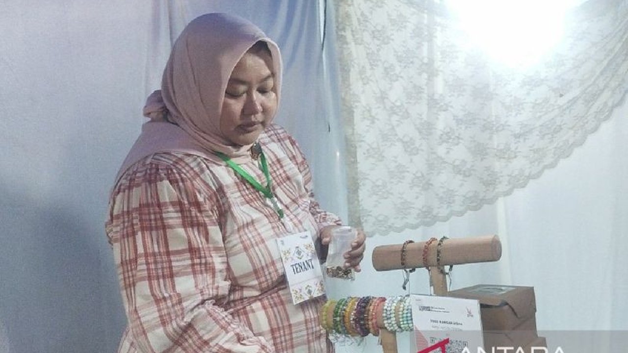 Pemerintah Kota Jambi gencar melakukan program pemberdayaan UMKM Kota Jambi dengan pendampingan intensif untuk memastikan produk lokal mampu bersaing dan mengikuti tren pasar yang didominasi Gen Z.