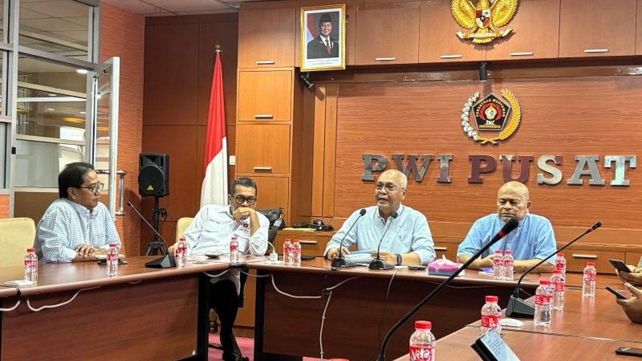 Marthen Selamet Susanto resmi ditunjuk sebagai Sekretaris Jenderal PWI Pusat, mengisi kekosongan setelah wafatnya Sekjen sebelumnya, Zulmansyah Sekedang, demi memastikan keberlanjutan program organisasi.