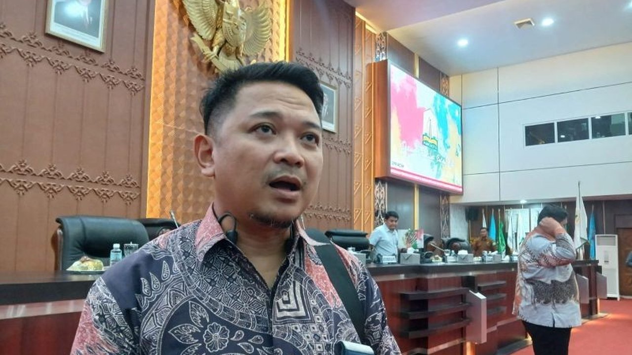 KPK menyoroti pengadaan proyek di Aceh yang sangat minim tender. Dominasi penunjukan langsung memicu perhatian khusus KPK, mengindikasikan 'red flag' potensi kecurangan. Ini menjadi fokus utama KPK.