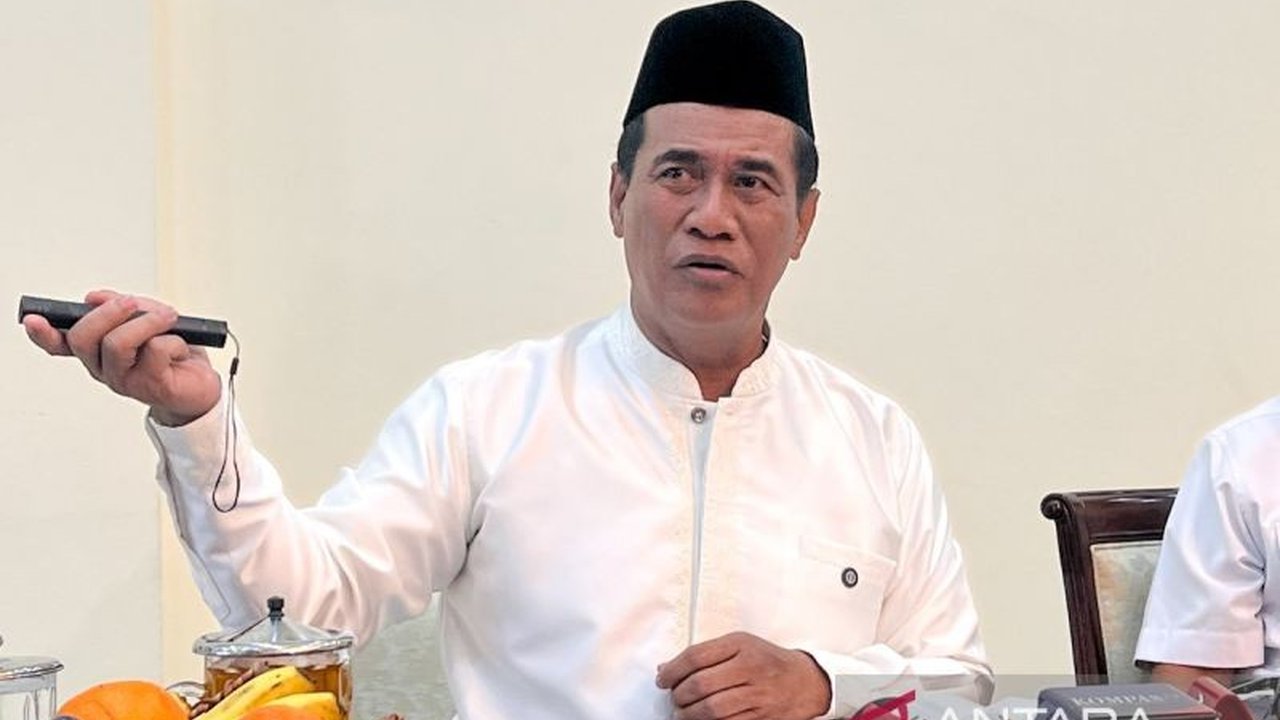 Menteri Pertanian Andi Amran Sulaiman mengambil langkah tegas dengan memecat seorang Aparatur Sipil Negara (ASN) di lingkungannya yang diduga menyelewengkan anggaran hampir Rp500 juta, dan kini ASN tersebut berstatus DPO.