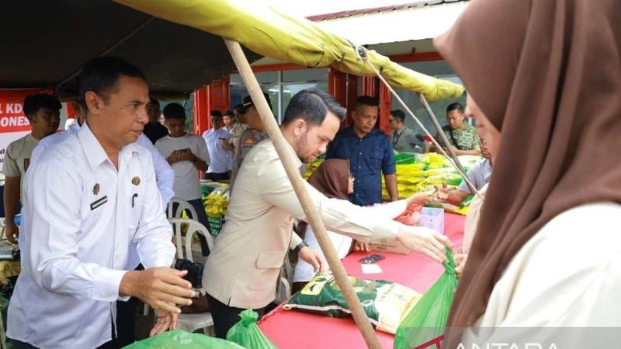 Pemerintah Kabupaten Aceh Barat menggelar program Pasar Murah Aceh Barat di Desa Keudee Aron, Kecamatan Kaway XVI, untuk memastikan ketersediaan bahan pokok dengan harga terjangkau menjelang Hari Raya Idul Adha.
