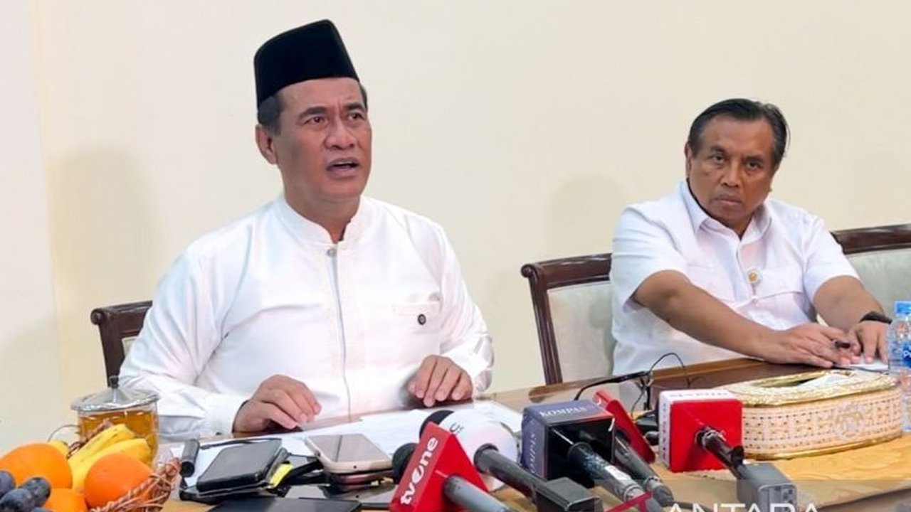 Menteri Pertanian Andi Amran Sulaiman menegaskan komitmennya untuk mengusut tuntas dugaan oknum yang mencatut nama Kementerian Pertanian demi janji proyek fiktif, membuat pembaca penasaran akan praktik mafia ini.
