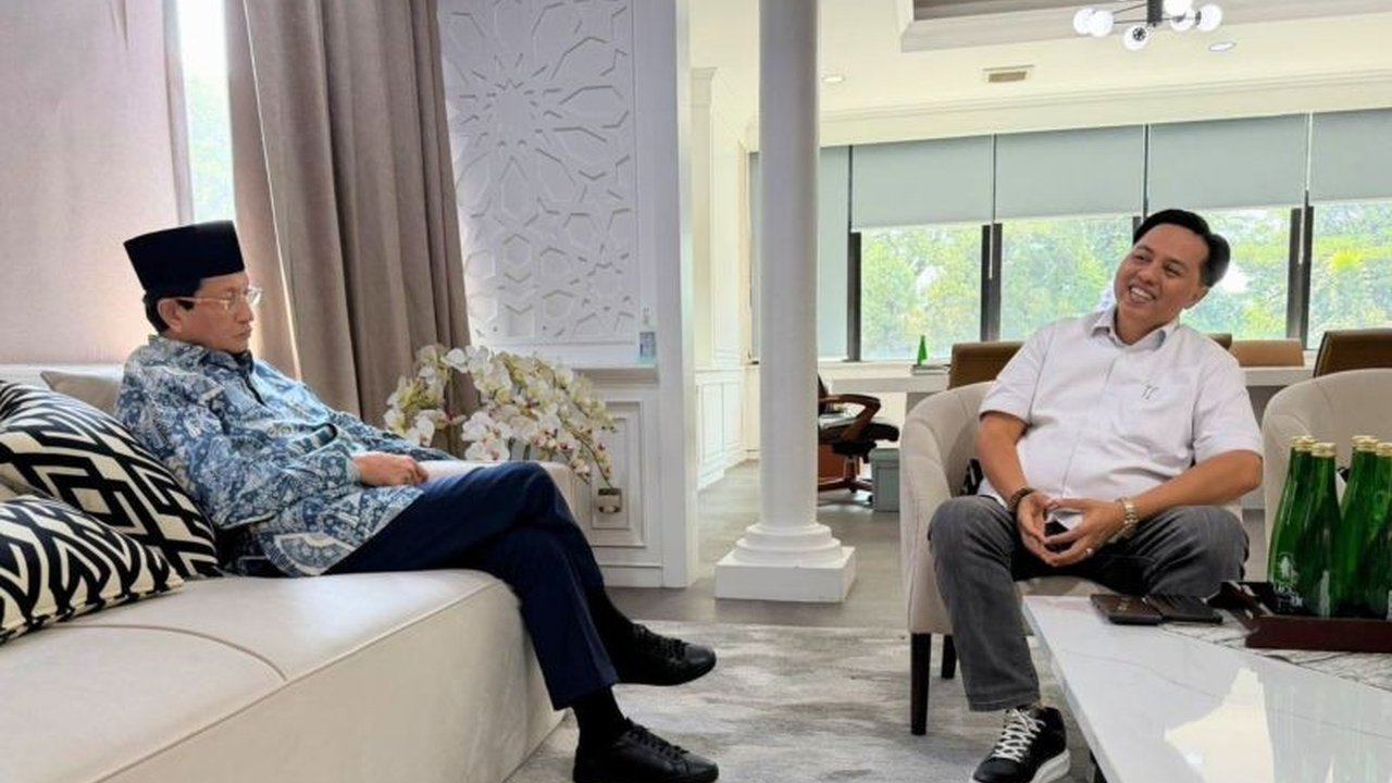 Tokoh muda NU, Gus Lilur, menegaskan Muktamar NU ke-35 harus menjadi pijakan bagi Nahdlatul Ulama untuk terus berperan sebagai penjaga moral Republik Indonesia, bukan sekadar ajang pemilihan internal organisasi.