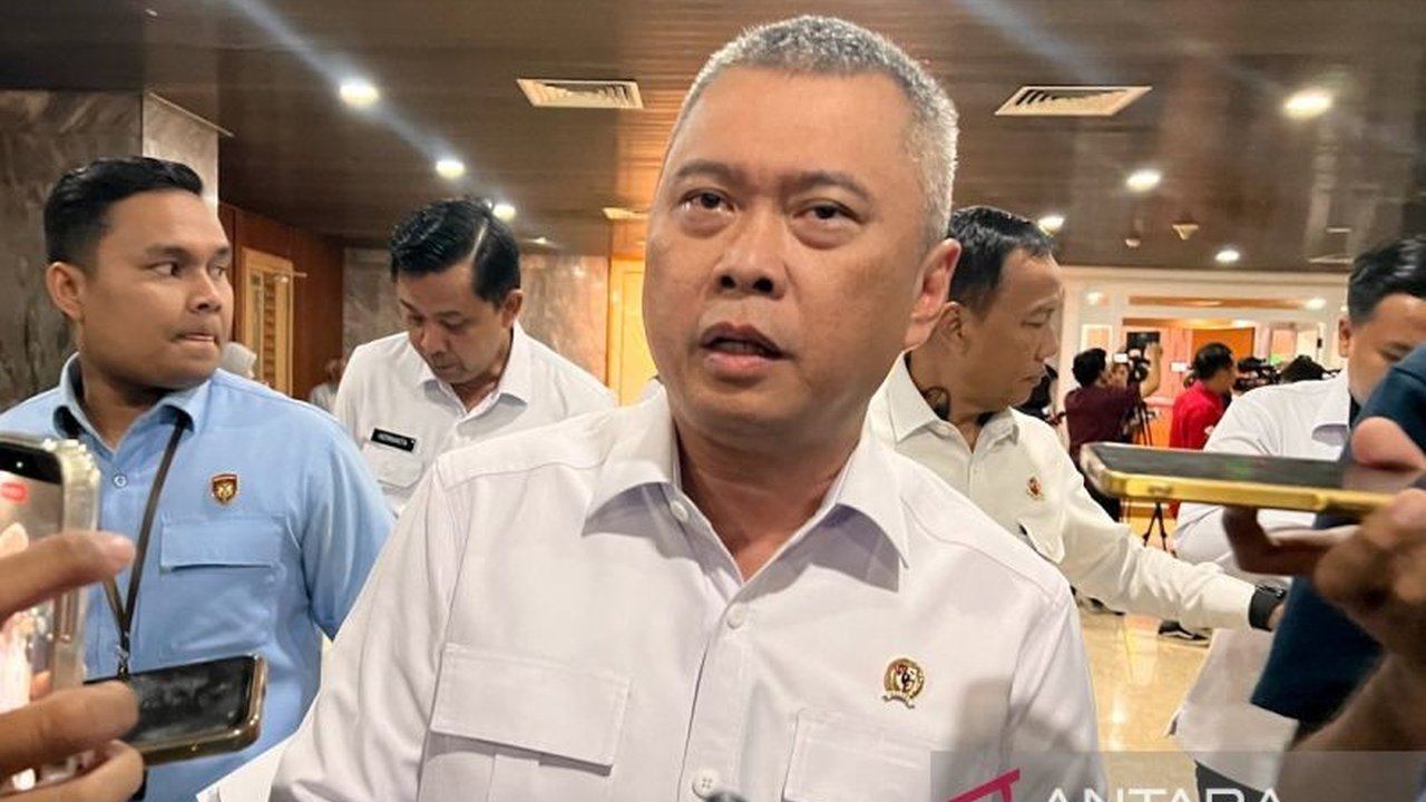 Menhub Dudy Purwagandhi memastikan lahan Kertajati memadai untuk MRO Pesawat Hercules, menargetkan Kertajati sebagai pusat perawatan regional Asia yang menarik perhatian internasional.