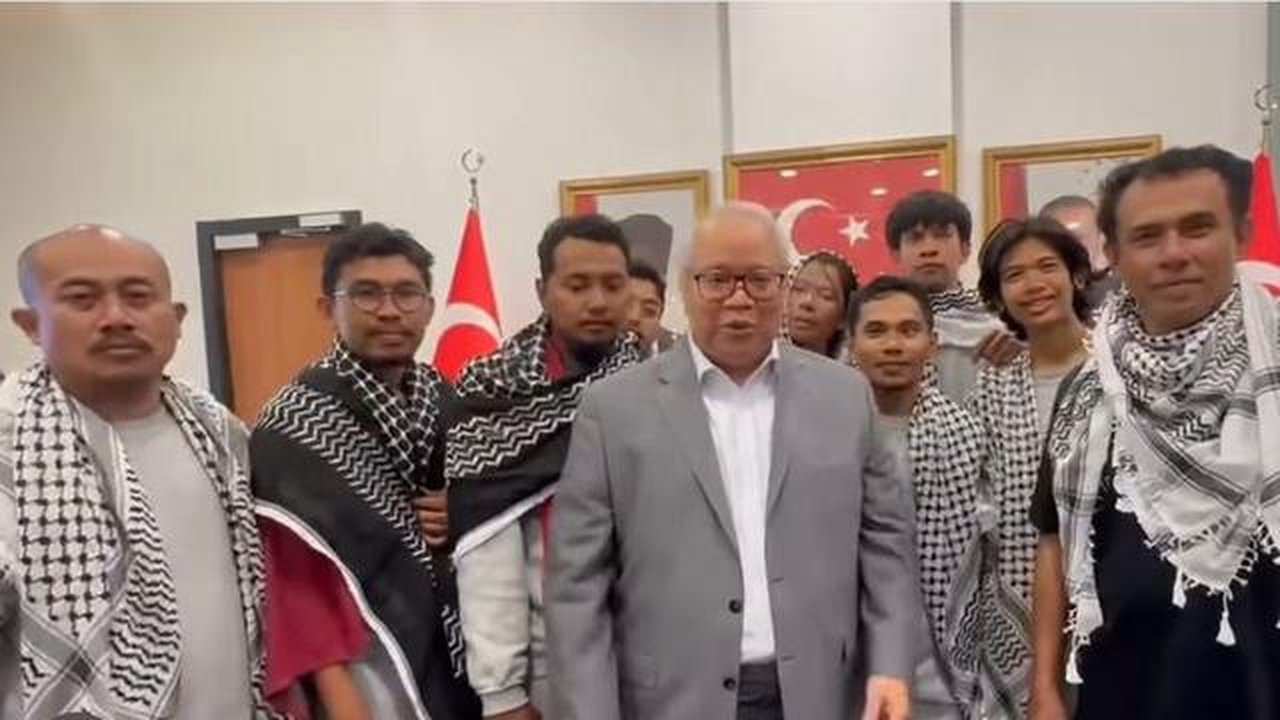 Kekejaman Tentara Israel Aniaya 9 WNI Relawan GSF, Ditendang, Dipukul ...
