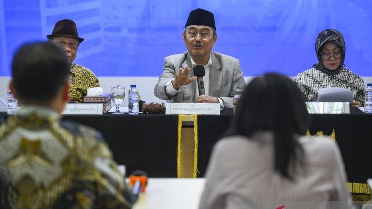 Majelis Etik Ombudsman RI (ORI) menegaskan bahwa Standar Etika Ombudsman RI harus setara dengan Komisi Pemberantasan Korupsi (KPK) demi menjaga kepercayaan publik dan kualitas pelayanan.