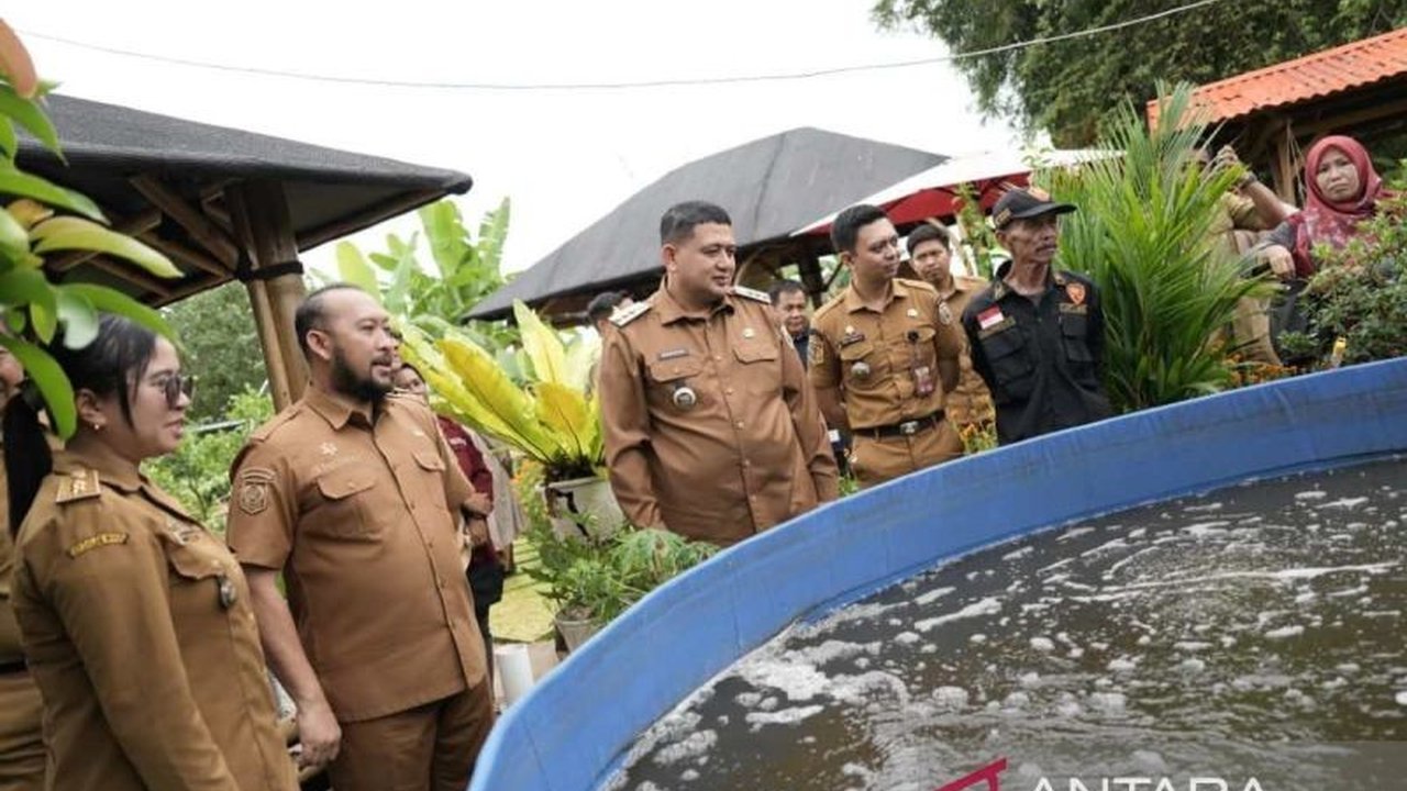 Wali Kota Makassar Munafri Arifuddin instruksikan jajaran untuk genjot Pertanian Perkotaan Makassar guna memperkuat ketahanan pangan keluarga, menekan inflasi, dan mendukung Program Makan Bergizi Gratis.