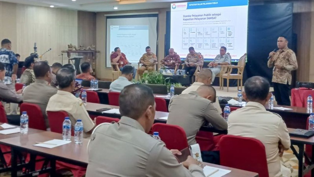Ombudsman RI Perwakilan NTT menyoroti pentingnya peningkatan kualitas pelayanan publik di Samsat sebagai kunci utama optimalisasi Pendapatan Asli Daerah (PAD) melalui kepatuhan pajak kendaraan bermotor.