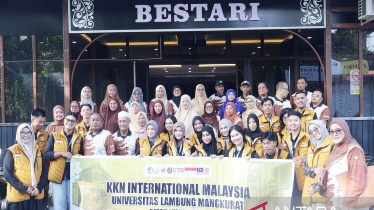 Universitas Lambung Mangkurat (ULM) sukses menjalankan program Pengabdian Internasional ULM di Malaysia, berkolaborasi dengan Universiti Teknologi Malaysia (UTM) untuk berbagai inisiatif edukasi, lingkungan, dan pemberdayaan masyarakat.