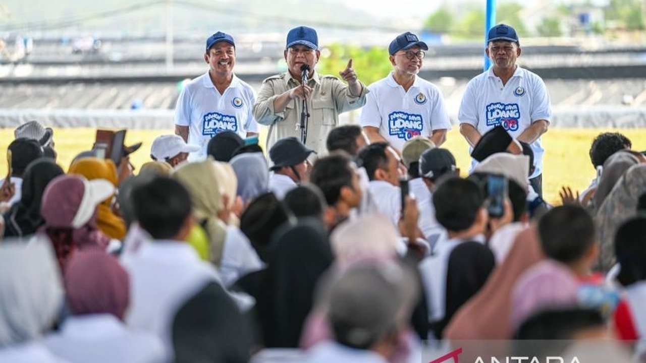 Presiden Prabowo Subianto menginstruksikan jajaran Kabinet Merah Putih untuk fokus pada Proyek Produktif yang menciptakan nilai tambah, lapangan kerja, dan kesejahteraan masyarakat. Simak arahan lengkapnya!