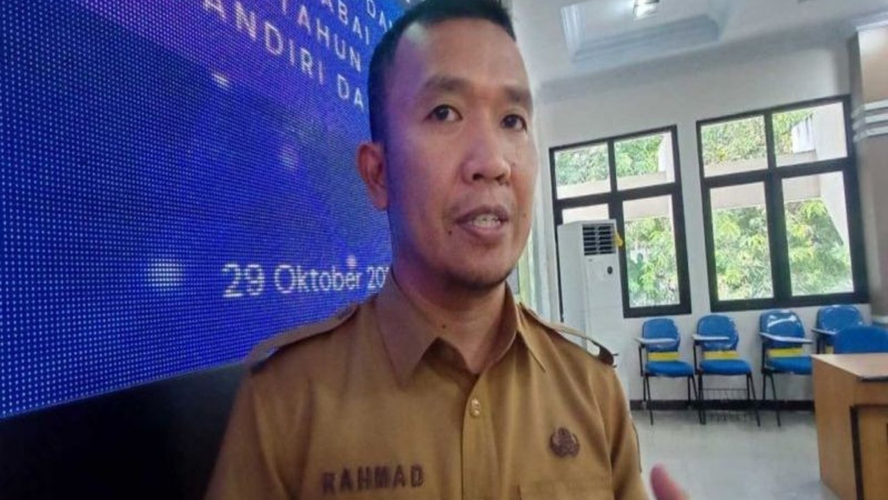Pemerintah Kota Palu memastikan ketersediaan bahan pokok Palu aman jelang Idul Adha 1447 Hijriah, meskipun ada sedikit kenaikan harga cabai, pasokan tetap memadai untuk masyarakat.
