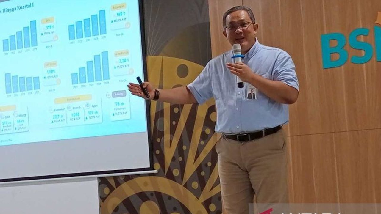 PT Bank Syariah Indonesia (BSI) Regional X Makassar telah menyalurkan dana zakat, infak, dan sedekah (ZIS) sebesar Rp67,9 miliar di Sulawesi Selatan, memberdayakan 16.508 jiwa melalui berbagai program.