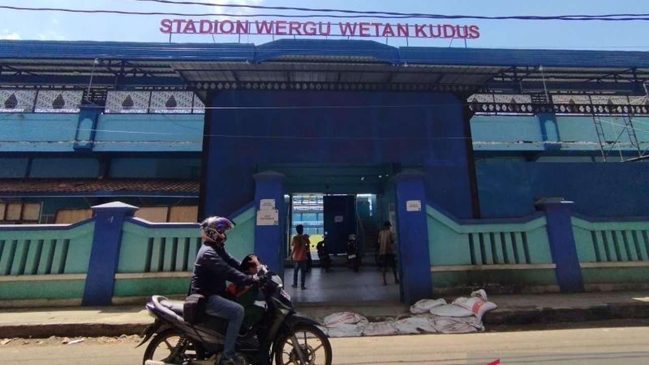 Pemerintah Kabupaten Kudus bekerja sama dengan KPKNL Semarang akan melelang bangunan Stadion Wergu Wetan Kudus senilai Rp969,34 juta pada 3 Juni 2026, sebagai langkah awal pembangunan stadion baru berstandar AFC.