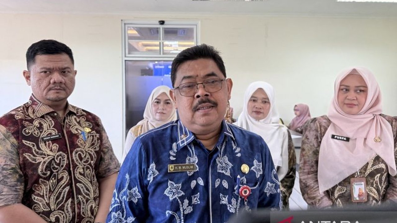 Pemerintah Provinsi Kalimantan Selatan (Kalsel) bersama lintas kementerian berkolaborasi intensif untuk mempercepat penuntasan desa blank spot, menargetkan 201 desa yang belum terjangkau sinyal optimal.