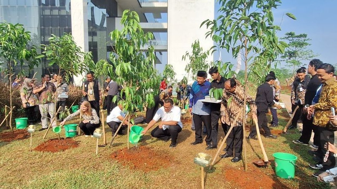 Dinas Lingkungan Hidup dan Kebersihan (DLHK) Kota Depok menilai Taman Kehati UIII memiliki potensi besar menjadi kawasan ekowisata, mendorong pertumbuhan ekonomi lokal, dan mendukung pelestarian lingkungan.