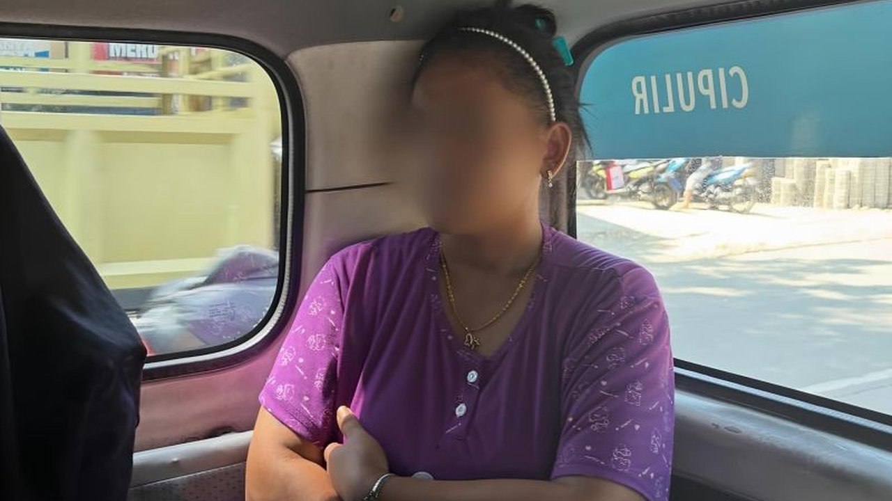 Suku Dinas Sosial Pesanggrahan, Jakarta Selatan, menegaskan penanganan kesehatan ODGJ gratis melalui BPJS Kesehatan, memastikan akses layanan bagi mereka yang membutuhkan.
