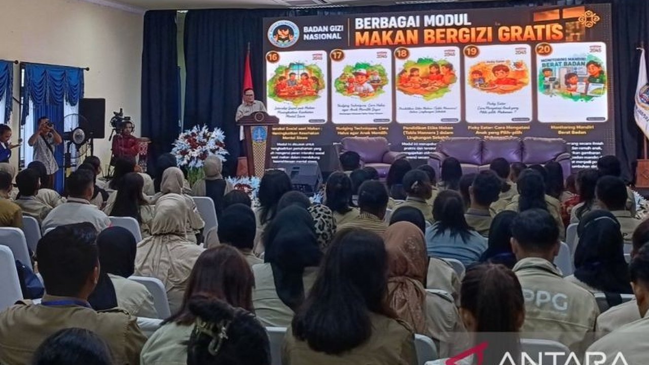 Program Makan Bergizi Gratis (MBG) terbukti efektif menyerap 1,28 juta pekerja di seluruh Indonesia dan menggerakkan perekonomian nasional. Simak bagaimana inisiatif ini memberikan dampak luas dari hulu hingga hilir, melibatkan jutaan penerima manfaat dan