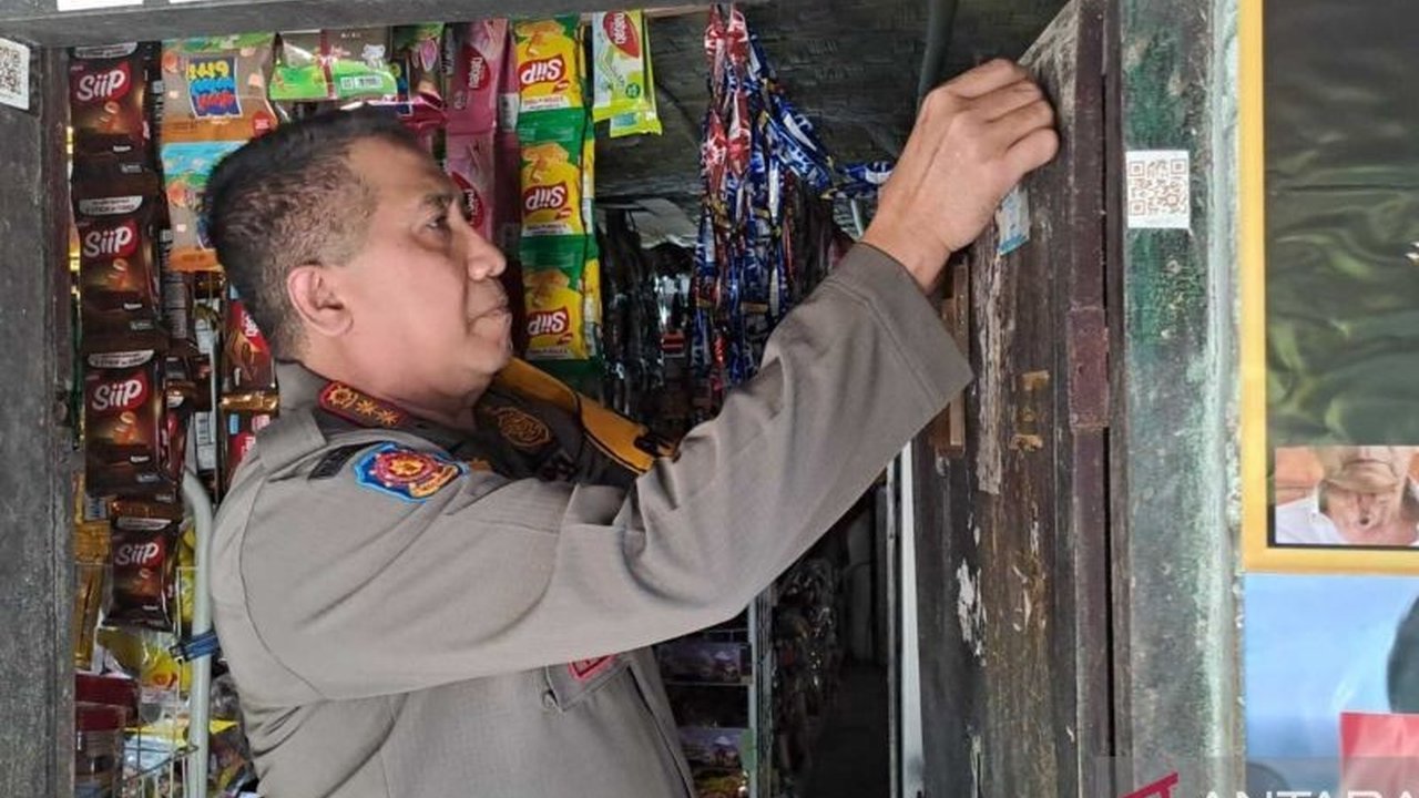 Pemerintah Provinsi Gorontalo memperketat pengawasan rokok ilegal, menyasar area pendidikan dan perdagangan untuk melindungi generasi muda serta mengamankan penerimaan negara dari praktik ilegal.