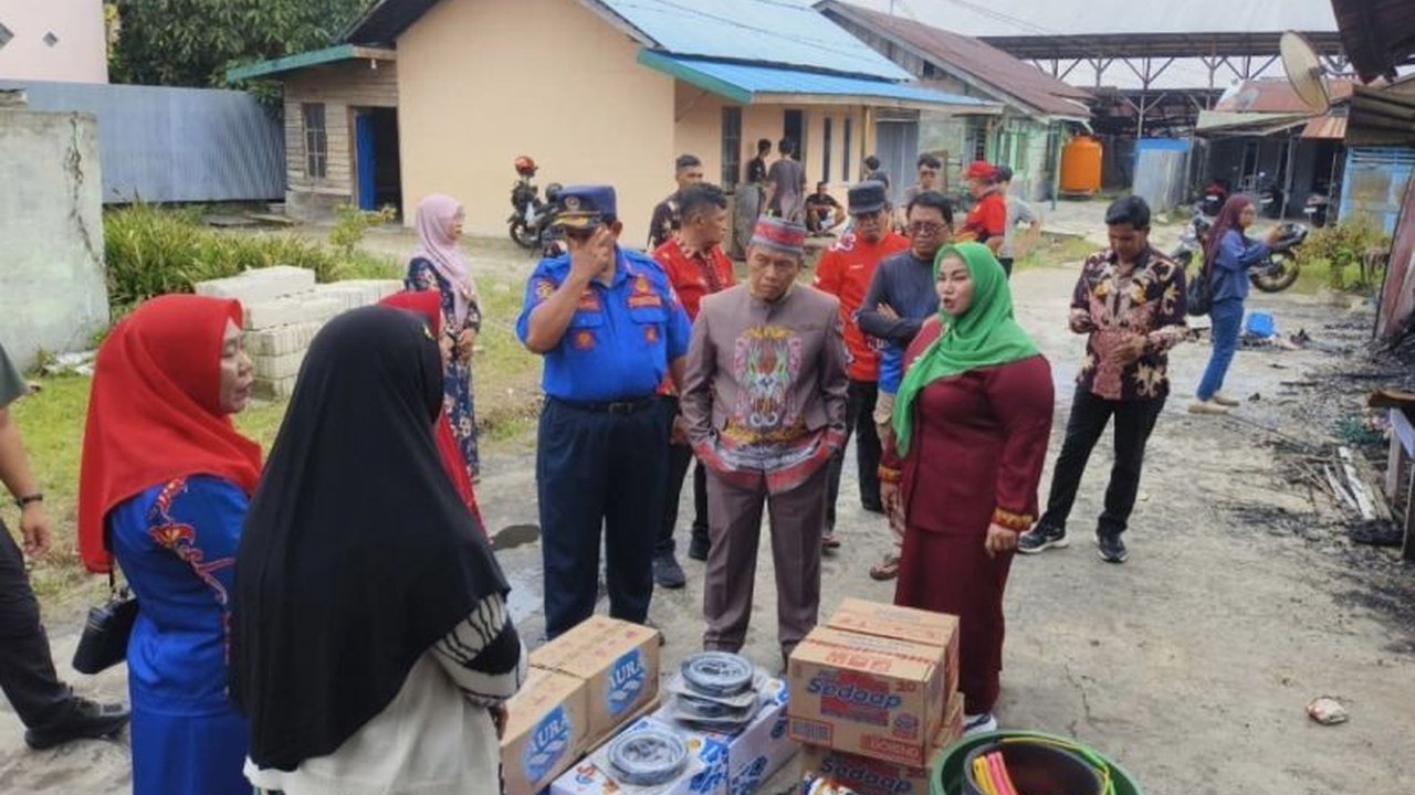 Pemerintah Kabupaten Kotawaringin Timur bergerak cepat menyiapkan rumah dinas alternatif bagi guru yang terdampak kebakaran hebat di Sampit, memastikan mereka tetap memiliki tempat tinggal layak sementara.