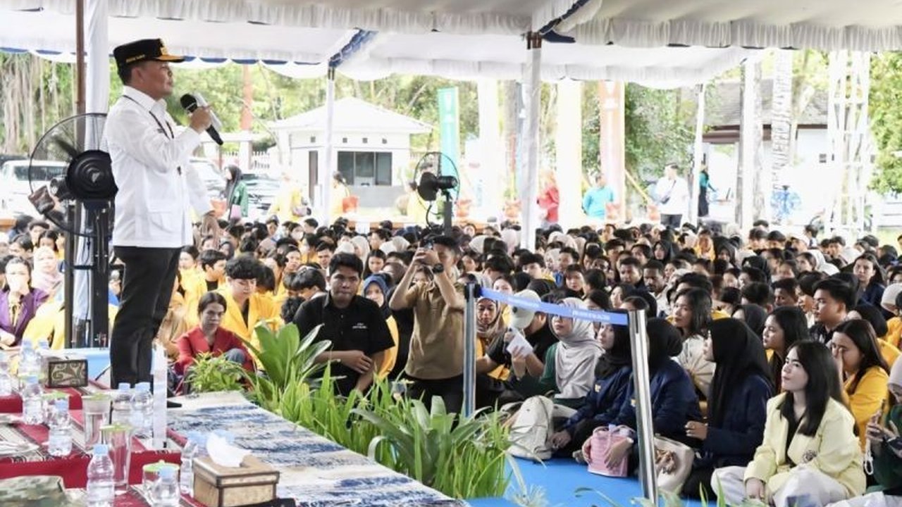 Pemprov Kalteng akan merekrut 17 staf khusus (stafsus) dari mahasiswa dan lulusan S1. Tujuannya mengawal program strategis daerah, termasuk Kartu Huma Betang Sejahtera.