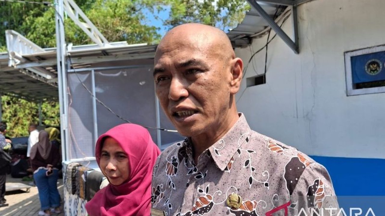 Pemerintah Kabupaten Jember merekomendasikan penghentian operasional dua SPPG setelah temuan masalah serius. Keputusan ini diambil demi menjamin keamanan dan kualitas program Makan Bergizi Gratis (MBG) bagi anak-anak di Jember.