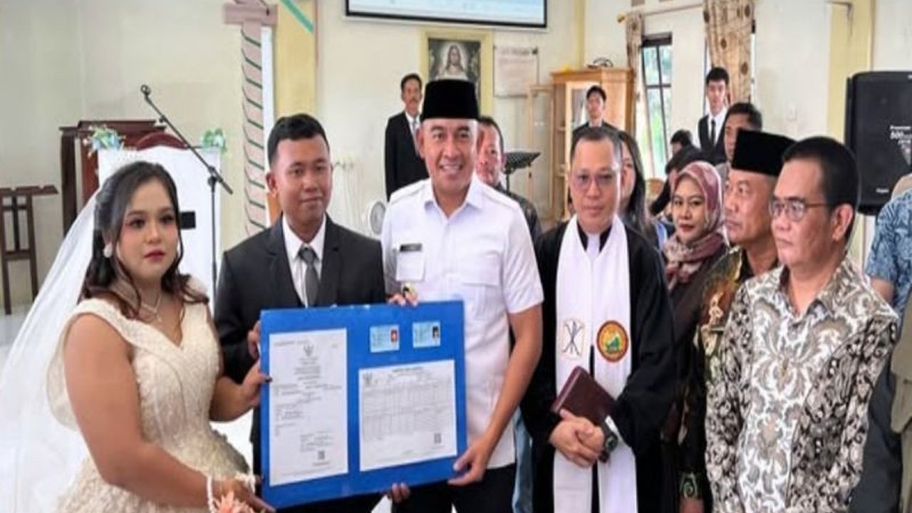 Pemerintah Kabupaten Tanah Laut (Pemkab Tala) meluncurkan inovasi SIPADU BERKAT, sebuah sistem pelayanan terpadu yang mempermudah pengurusan dokumen administrasi kependudukan bagi warga non-muslim usai pemberkatan perkawinan. Inovasi SIPADU BERKAT ini mem